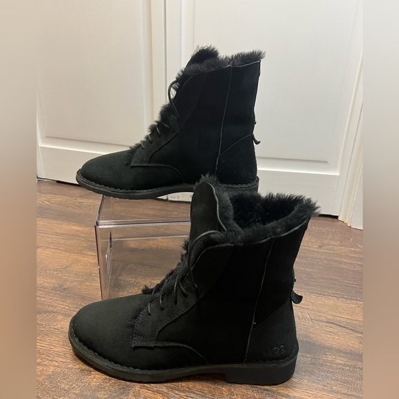 Ugg Quincy Boot Size Women’s 10 Color Black - Picture 1 of 11